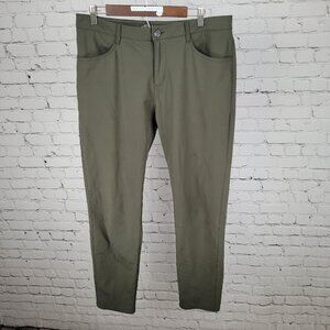 Vuori Green Performance Lightweight Stretch Tapered Pants Size 34 (34x30)